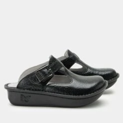 Shoes Classic Hello Doily Shoe -Shoes Shop ALG 163 S2 822d3117 af7c 4efa 8bd6 52634a0b011c